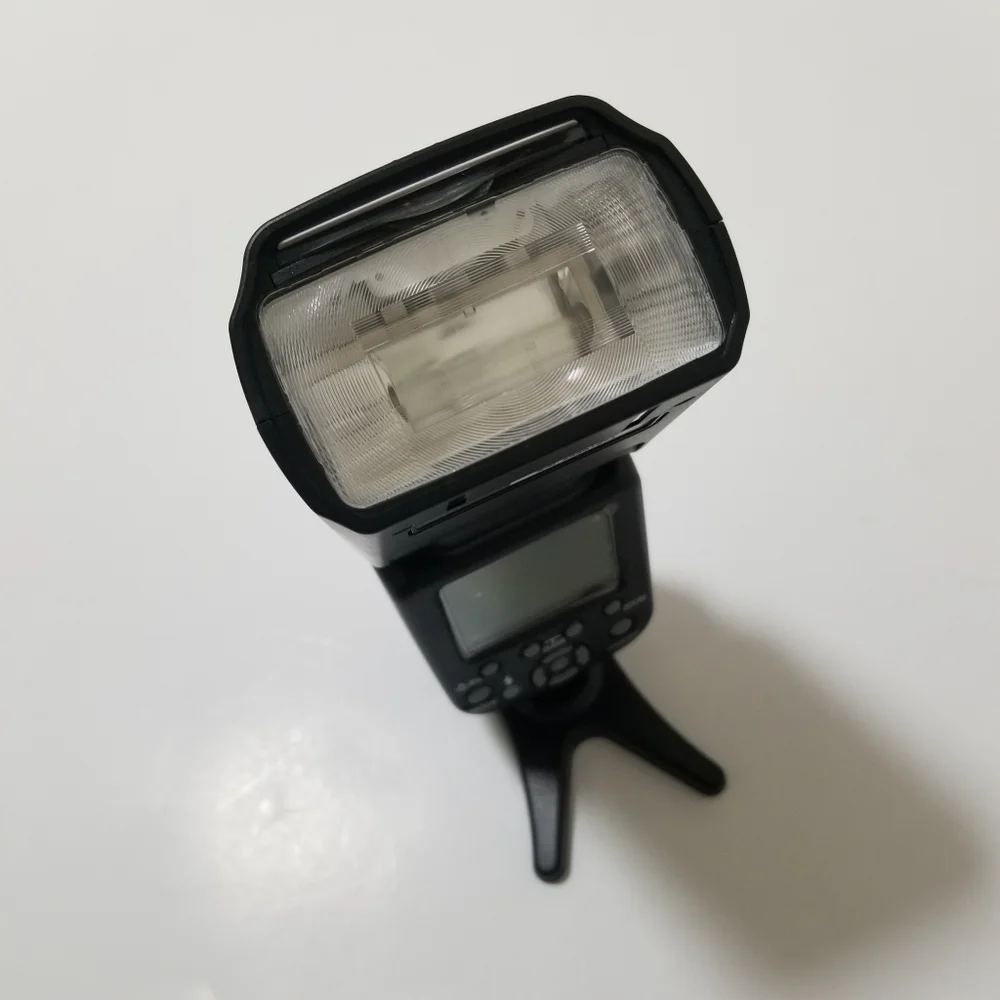 Triopo TR-982II Flash Speedlite Canon Wireless Master High-Speed 1/8000s NWT